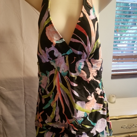 One piece ladies swim suit with skirt - Picture 9 of 9